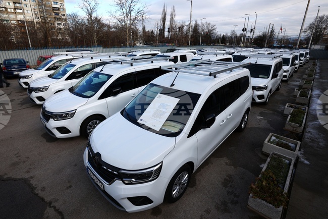 МВР - лекотоварни автомобили