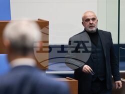 Парламент - нова пленарна сесия