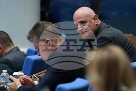 Парламент - нова пленарна сесия