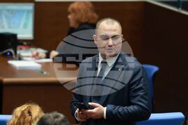 Парламент - нова пленарна сесия