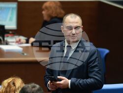 Парламент - нова пленарна сесия