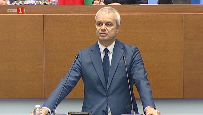 За нова конституция, нова управленска система и преосноваване на държавата, се обявиха от „Възраждане" в декларация от парламентарната трибуна