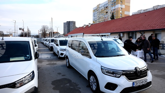 Нови 30 леки автомобила ще обслужват сиренните системи в страната 