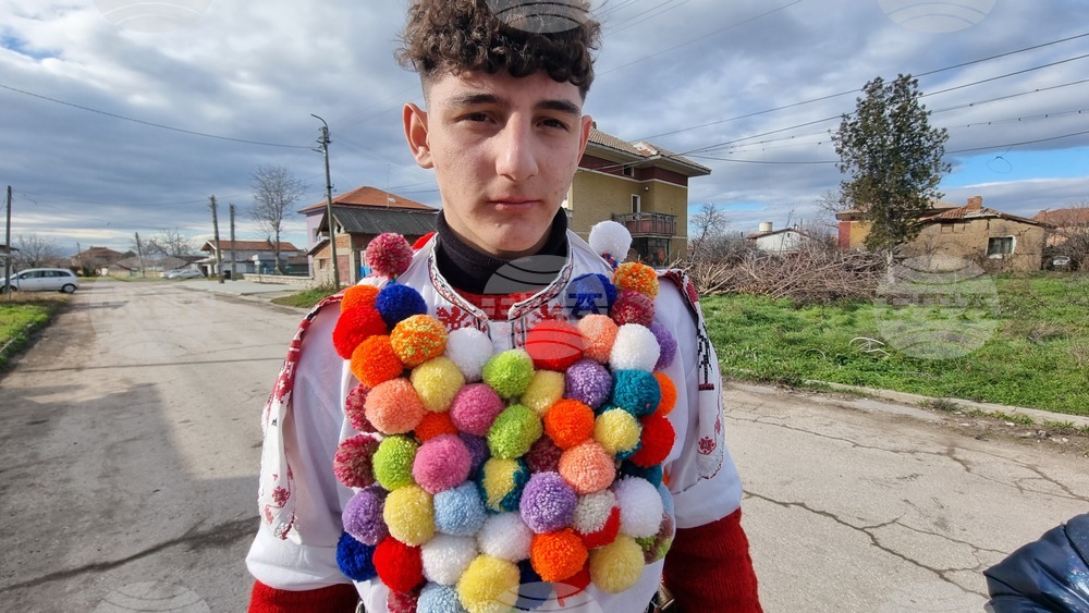 В Съединение днес обикалят сурвакари, спазвайки местният обичай Куди 