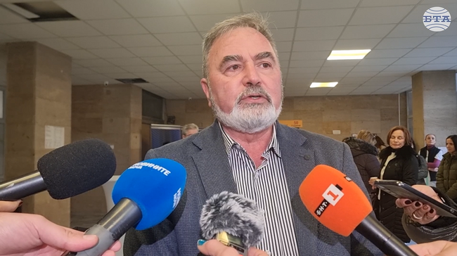 През следващите две седмици грипната епидемия ще се разпространява в цялата страна, каза доц. Ангел Кунчев