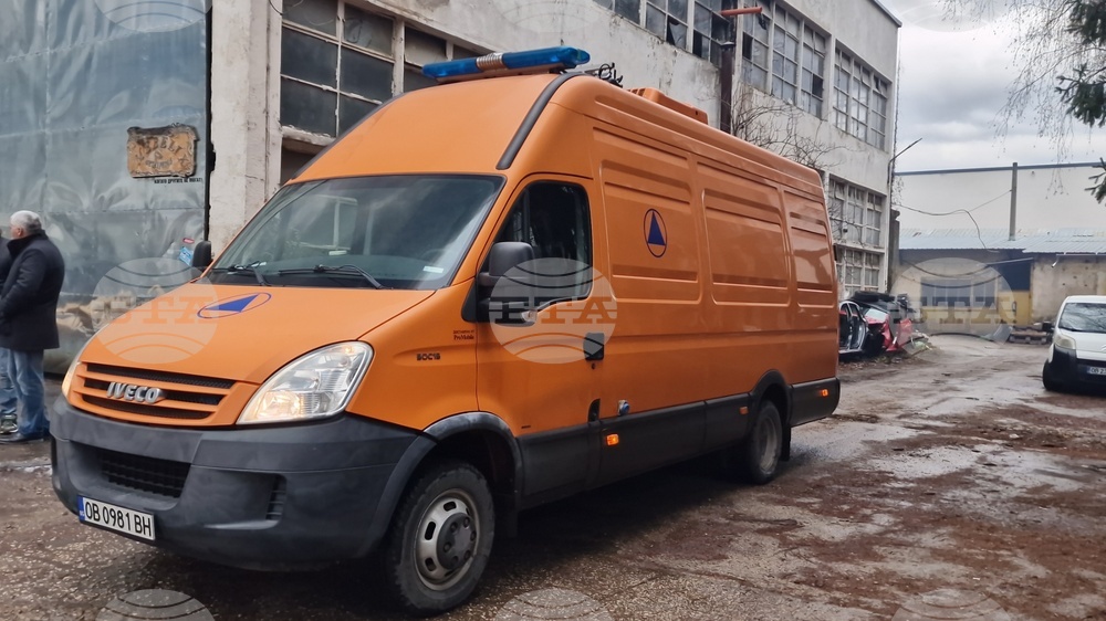 Не е установено замърсяване на въздуха в околностите на възникналия пожар в складовете на фирма “Калинел” ЕООД в Троян