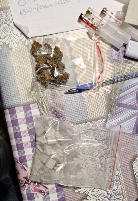 Окръжната прокуратура в Разград привлече към наказателна отговорност двама мъже за държане на наркотици с цел разпространение