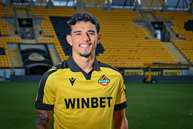 Ботев (Пловдив) привлече крило от Динамо (Минск)