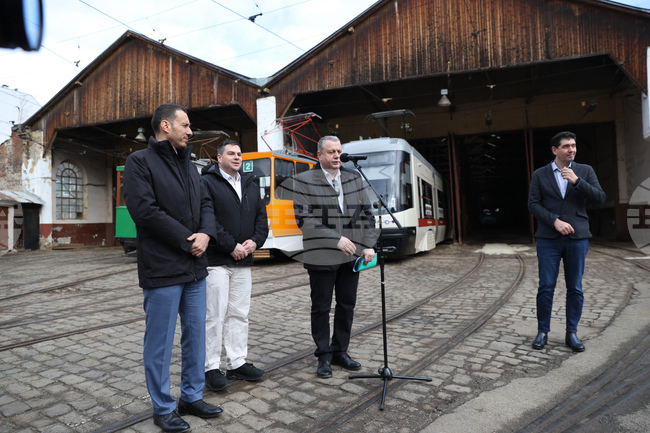 Няма много градове в Европа, които могат да се похвалят със 125-години непрекъсваем трамваен транспорт, каза кметът на София 