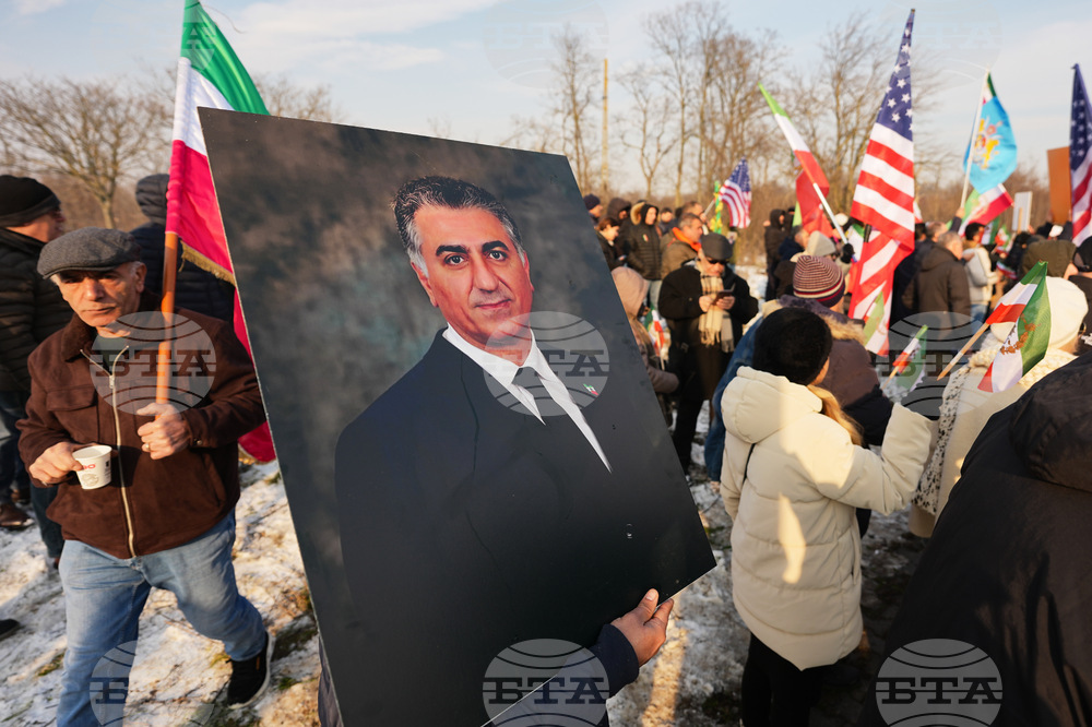 Синът на последния ирански шах призова за засилен международен натиск срещу властите в Техеран