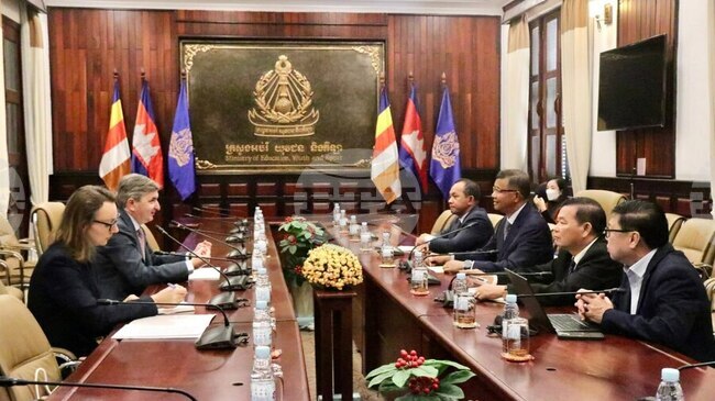 АКП: Камбоджа и Литва засилват сътрудничеството в областта на образованието