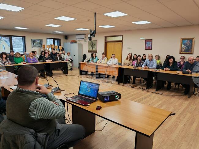 Областна администрация - Габрово провежда информационни срещи във връзка с въвеждането на еврото 