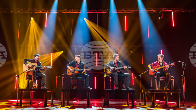 Джаз, латино, рок, поп и филмова музика звучат в концерта на 40 Fingers