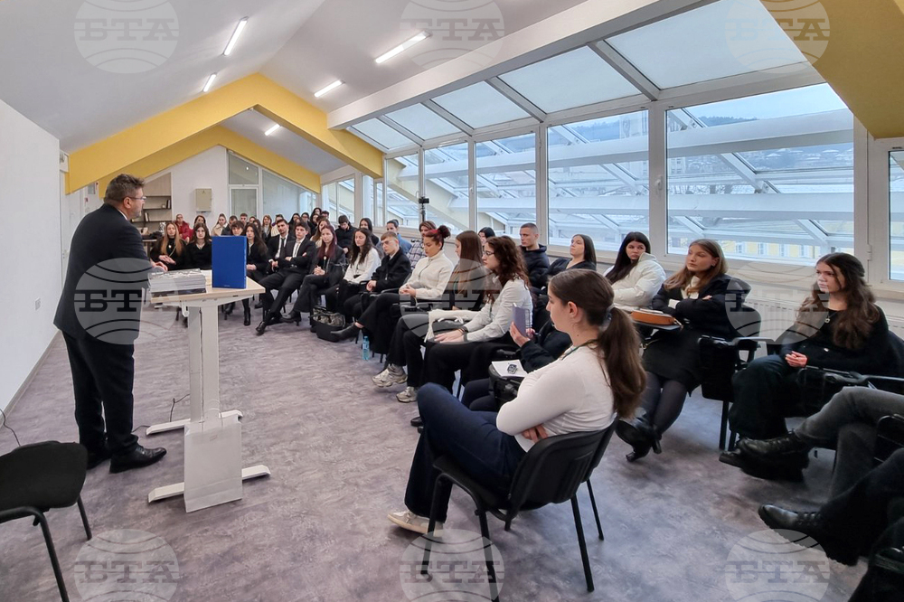 Габрово - Национална Априловска гимназия - Кирил Вълчев - посещение