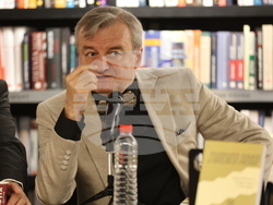 „Счупената рамка: разколебаването на репрезентацията в литературата” - книга - представяне