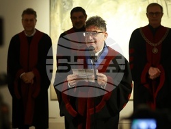 Галерия „Академия“ - Греди Асса - "Доктор хонорис кауза" - „Годините на Академията“ - изложба