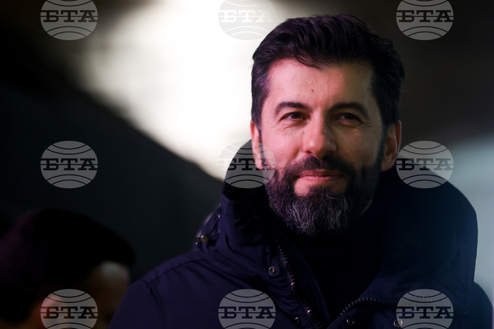 „Продължаваме промяната - Демократична България“ - протест - Кирил Петков