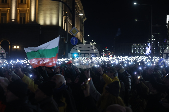 Пуснато е движението по булевардите "Цар Освободител" и "Княз Александър Дондуков" след протеста в София 