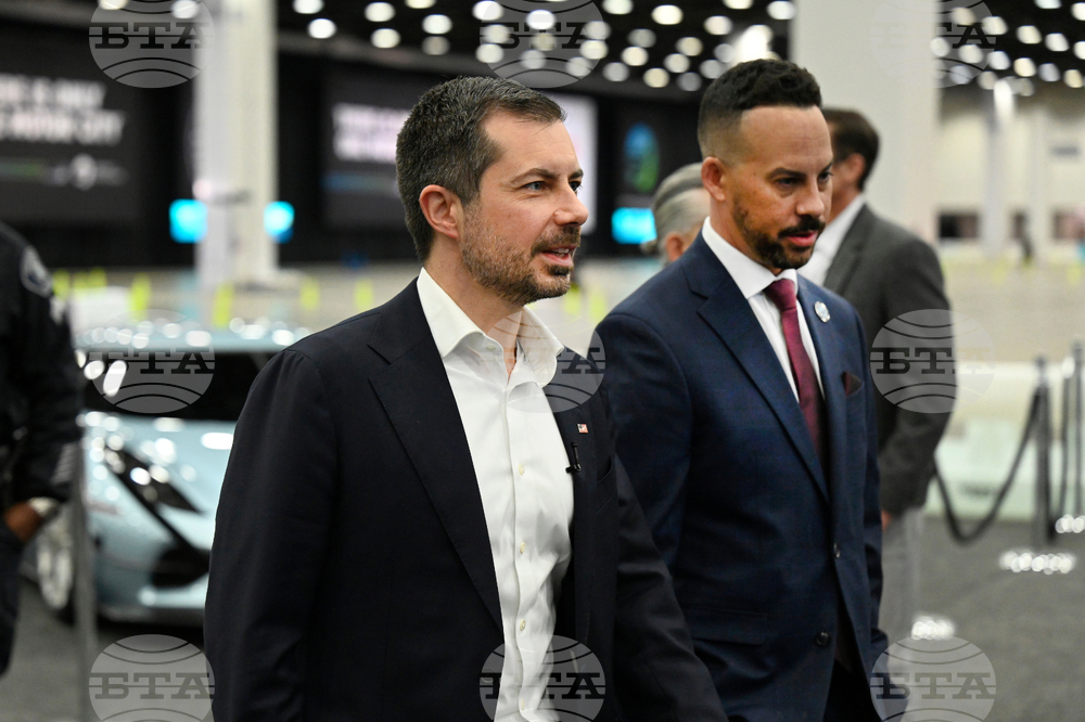 Buttigieg Auto Show