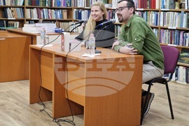 Велико Търново - Васил Попов - среща с читатели