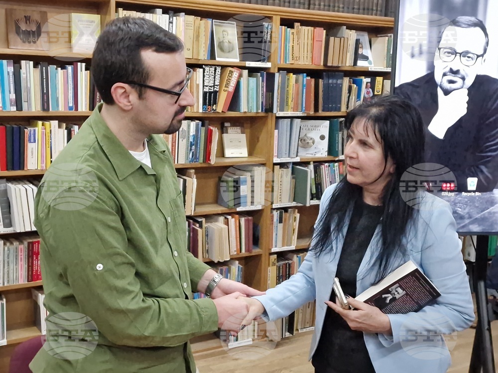 Велико Търново - Васил Попов - среща с читатели