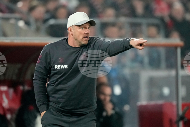 Кьолн уволни старши треньора Квасньок