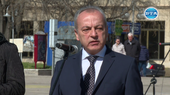 Премиерът Гълъб Донев се поклони пред паметта на спасителите на българските евреи в Кюстендил