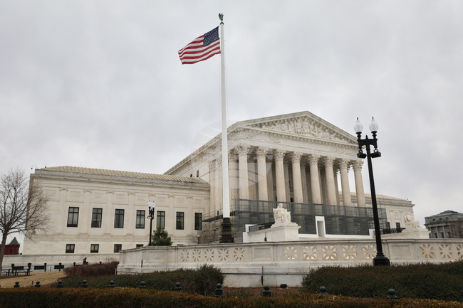 Върховният съд на САЩ отложи решение по митата на Тръмп най-рано до 20 февруари