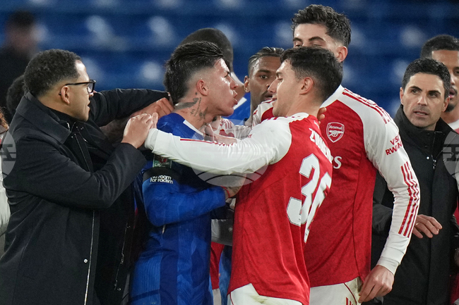 Челси трябва да бъде отбор, който никога не се предава, заяви мениджърът Лиъм Росиниър