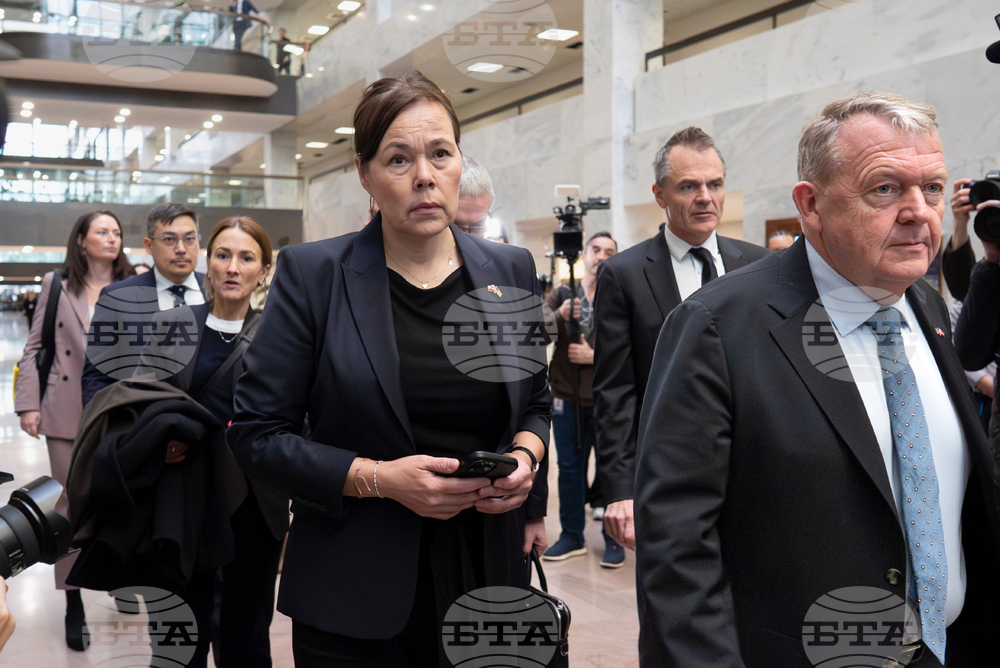 APTOPIX Denmark Greenland US Meeting