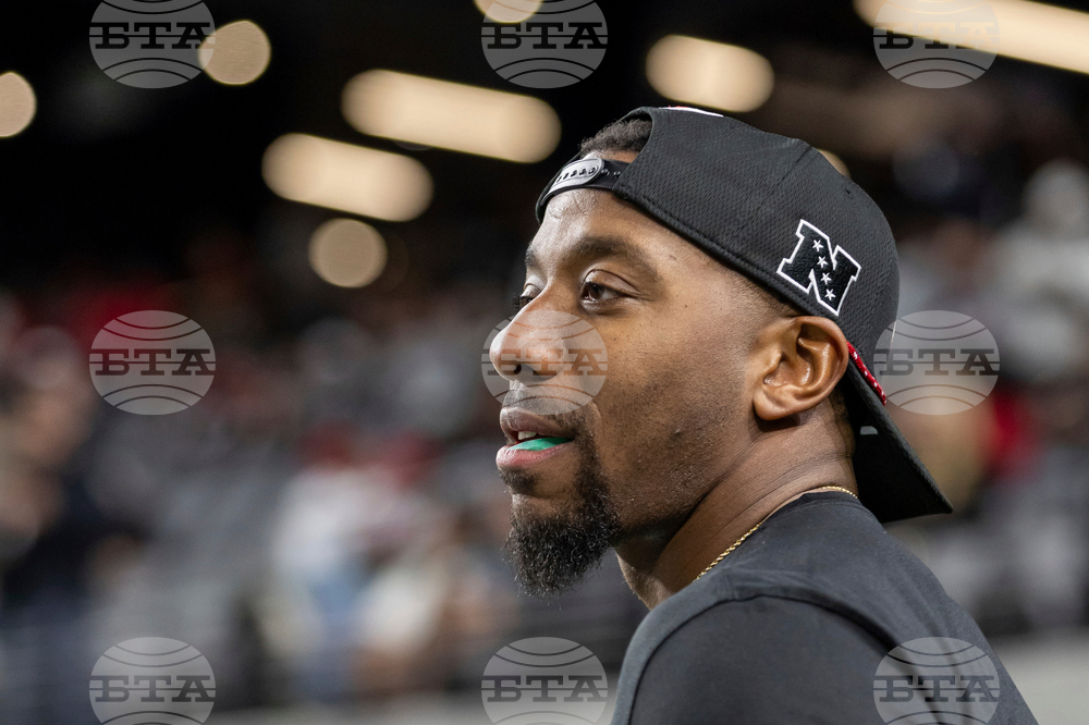 Commanders QB Coach Football