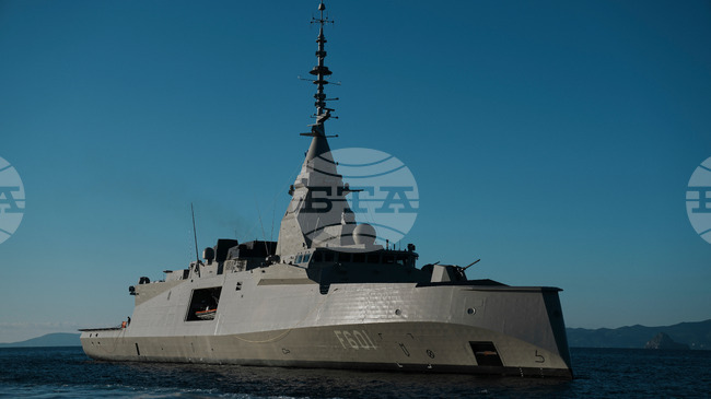 Гърция посрещна фрегата „Кимон“ с военна церемония