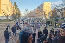 Бургас - Протест на родители пред НБУ "Михаил Лъкатник"