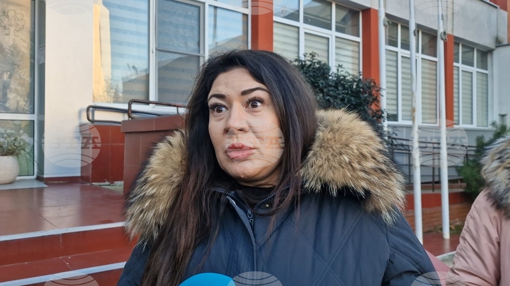 Бургас - Протест на родители пред НБУ "Михаил Лъкатник"