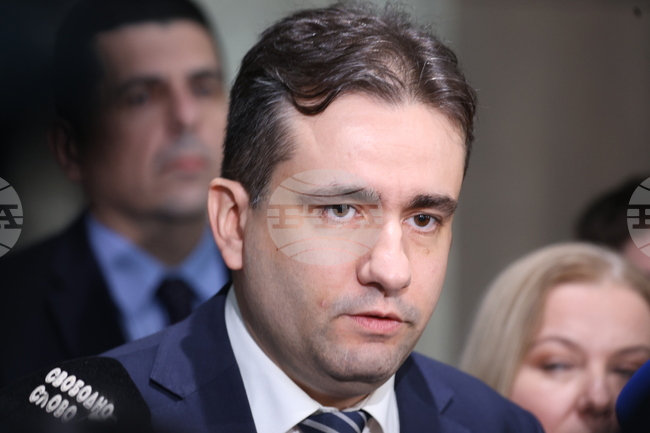 Скенерите не могат да бъдат въведени правилно, качествено и ефективно до изборите, каза Божидар Божанов от ПП-ДБ