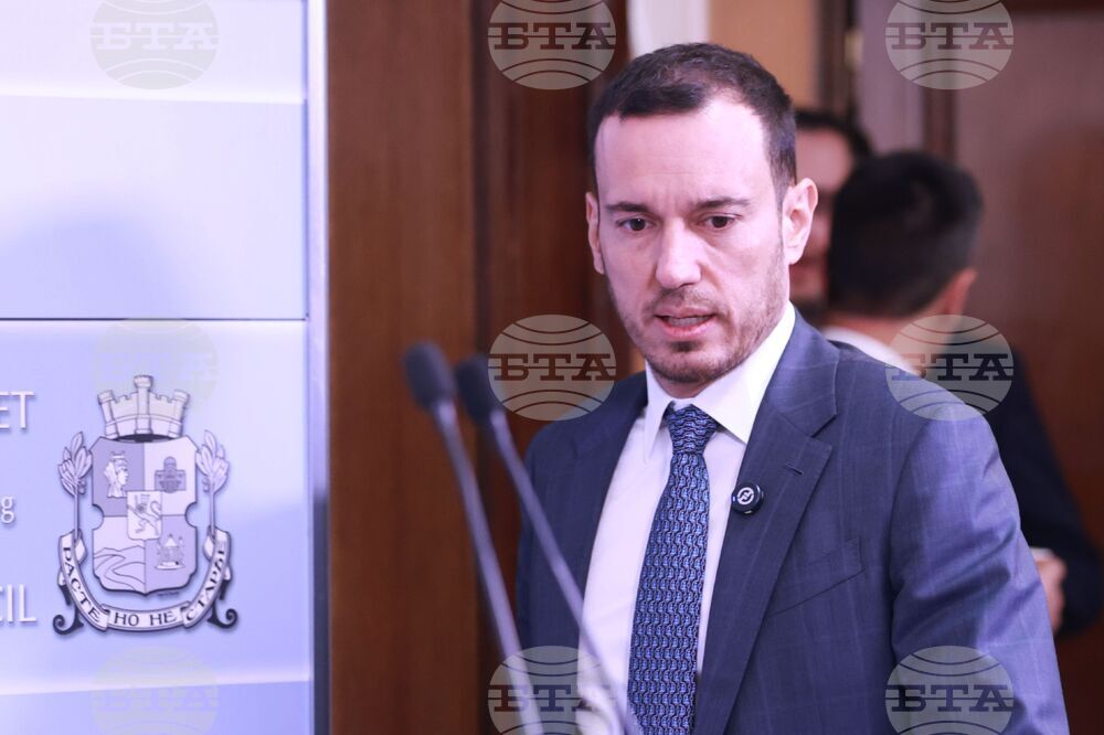 Waste-Collection Crisis to Be Resolved, Says Sofia Mayor Terziev