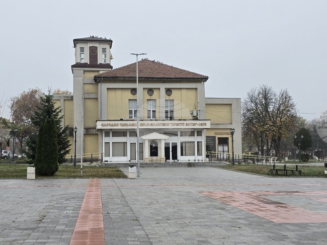 Постановка на Ловешкия драматичен театър гостува в читалището в Козлодуй 