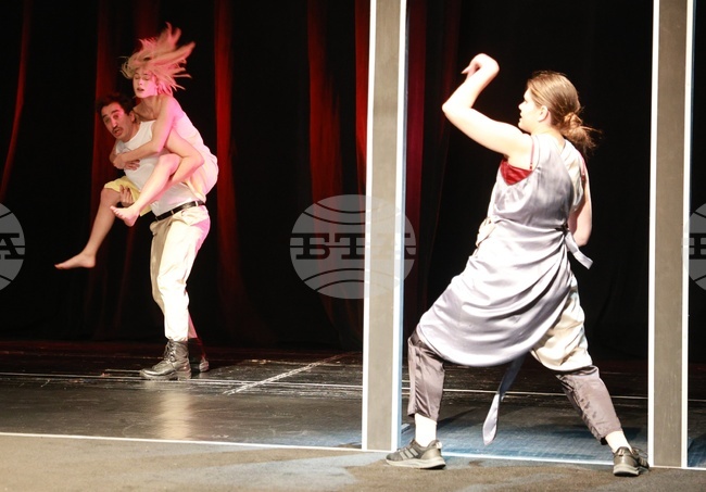 Русенският театър ще представи „Арабска нощ“ от Роланд Шимелпфениг на младия режисьор Бюрхан Керим