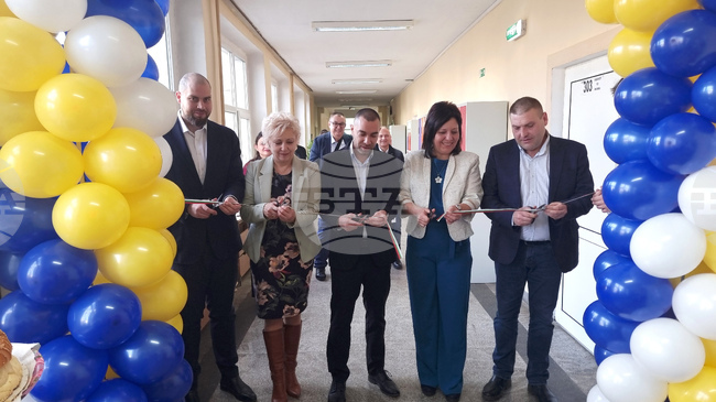 В Математическата гимназия „Гео Милев“ в Плевен откриха STEM център 