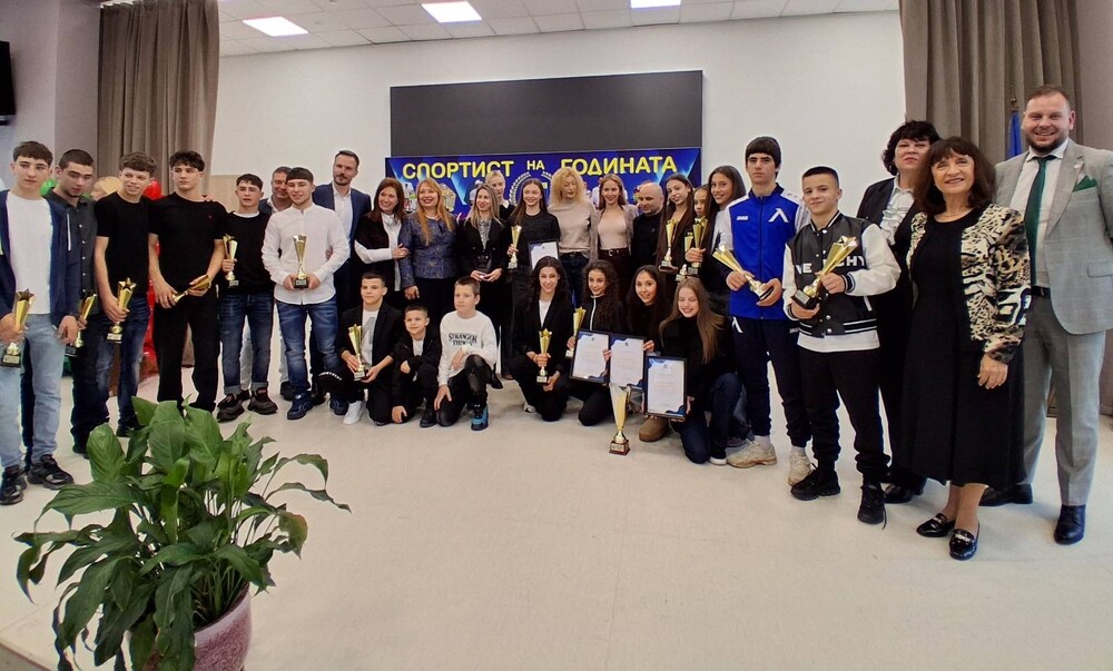 Ученици от 166-о Спортно училище „Васил Левски“ спечелиха 64 медала от световни, европейски и балкански първенства
