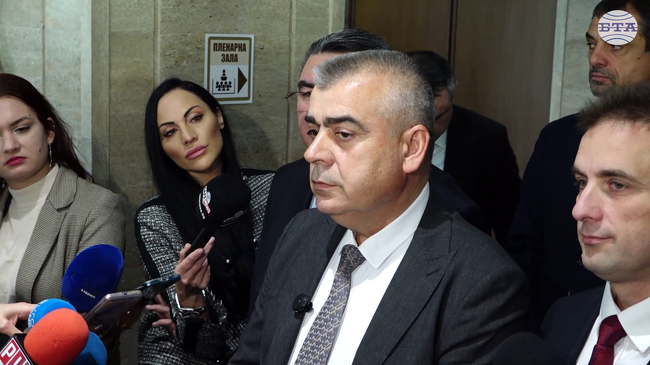 Ще приемем третия мандат за съставяне на правителство, каза Хайри Садъков от „Алианс за права и свободи“