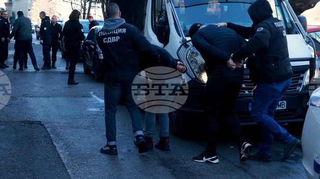 Столичната полиция задържа двама мъже в ж.к. „Младост 1“ след извършена домова кражба 