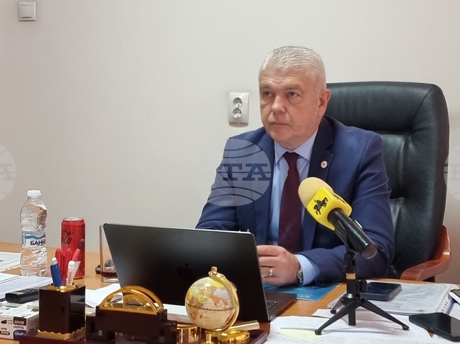 Болницата в Перник е осъдена на втора инстанция да плати над 800 хил. лева по дело за починал пациент, съобщи директорът ѝ д-р Явор Дренски