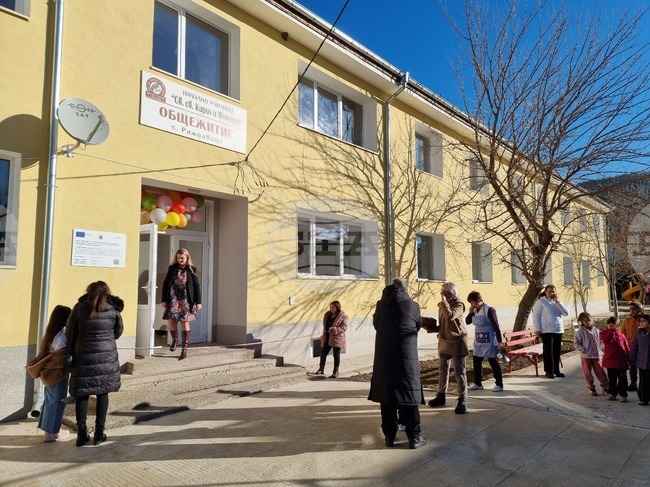 Село Раждавица - ремонт - училищно общежитие