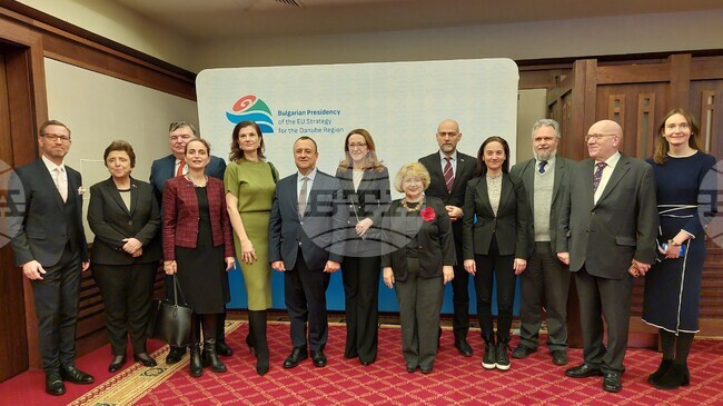 Приоритетите на Дунавската стратегия трябва да бъдат актуализирани спрямо новите предизвикателства, смята регионалният министър в оставка Иван Иванов 