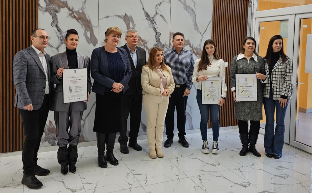 Директорът на Градската библиотека в Свищов Дария Първанова бе отличена в националния поетичен конкурс „Николай Лилиев“