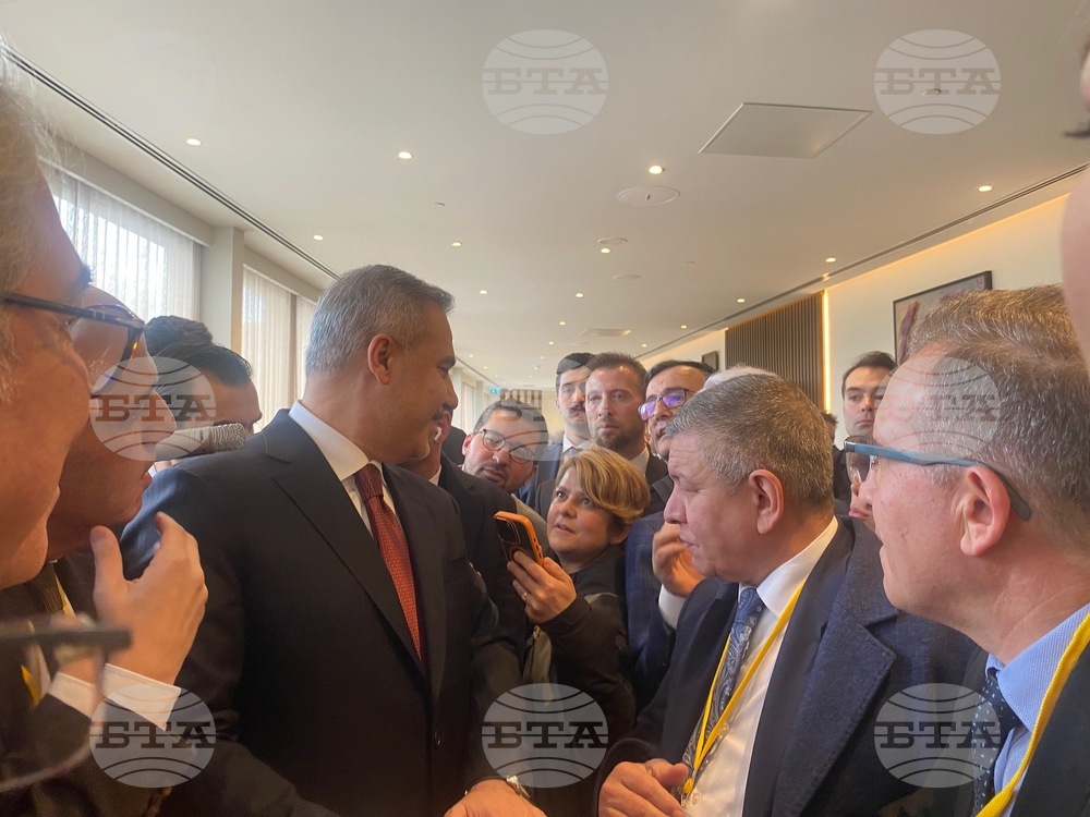 Турция - Истанбул - външен министър - пресконференция