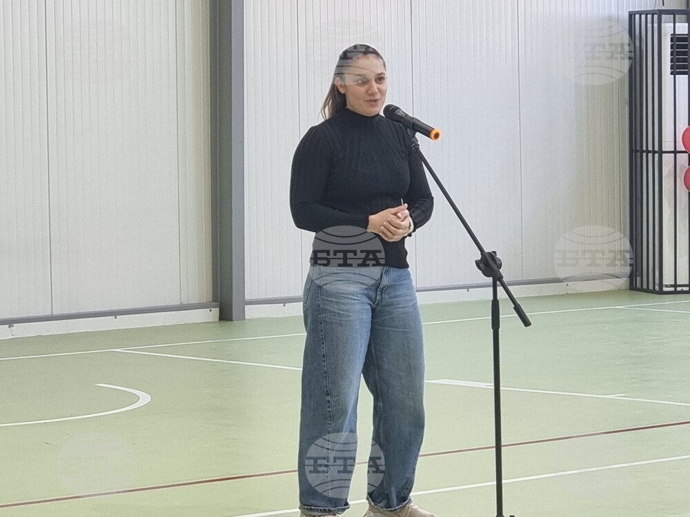 Долна Митрополия - СУ „Васил Априлов“ - нов физкултурен салон