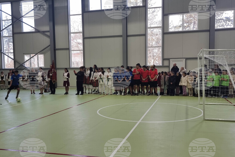 Долна Митрополия - СУ „Васил Априлов“ - нов физкултурен салон