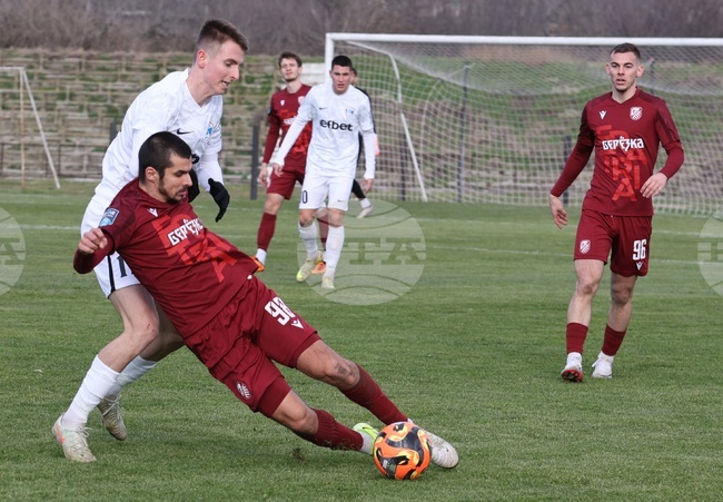 Спартак 1918 Варна победи Фратрия в първата си контрола